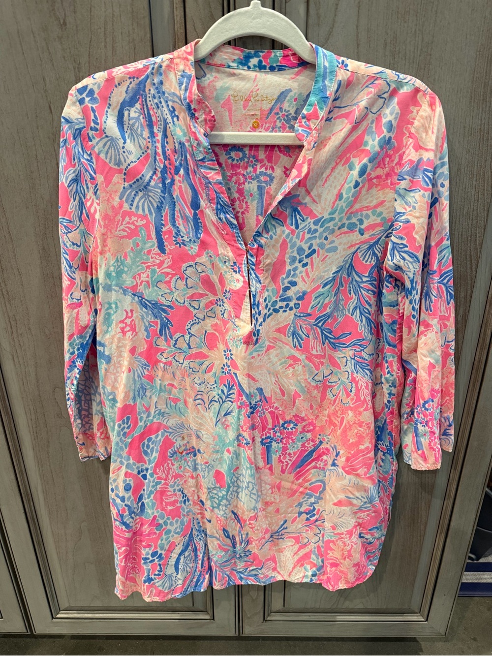 Lilly Pulitzer Pink Floral Mandarin V-Neck cover-up XS